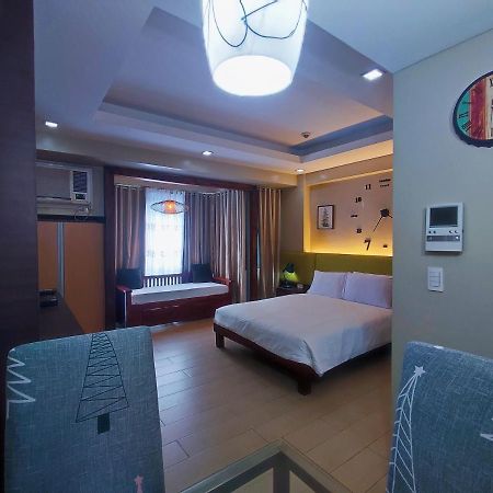Two Palmtree Villas Newport Boulevard Near Naia 3 Pasay City Manilla Buitenkant foto