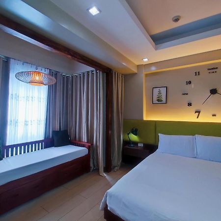 Two Palmtree Villas Newport Boulevard Near Naia 3 Pasay City Manilla Buitenkant foto